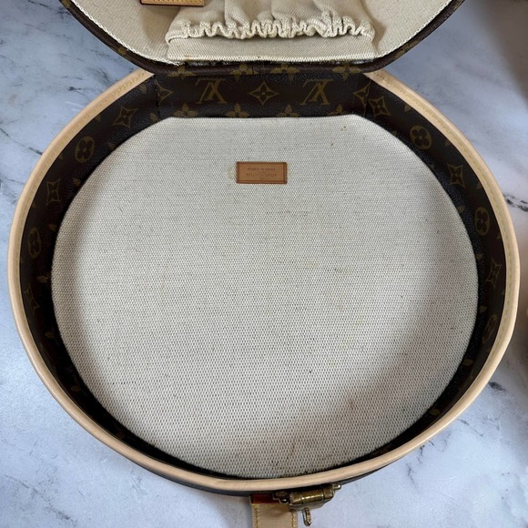 Louis Vuitton Hat Box 30 bag Boite Chapeau vintage monogram LV trunk New Leather - Picture 11 of 14